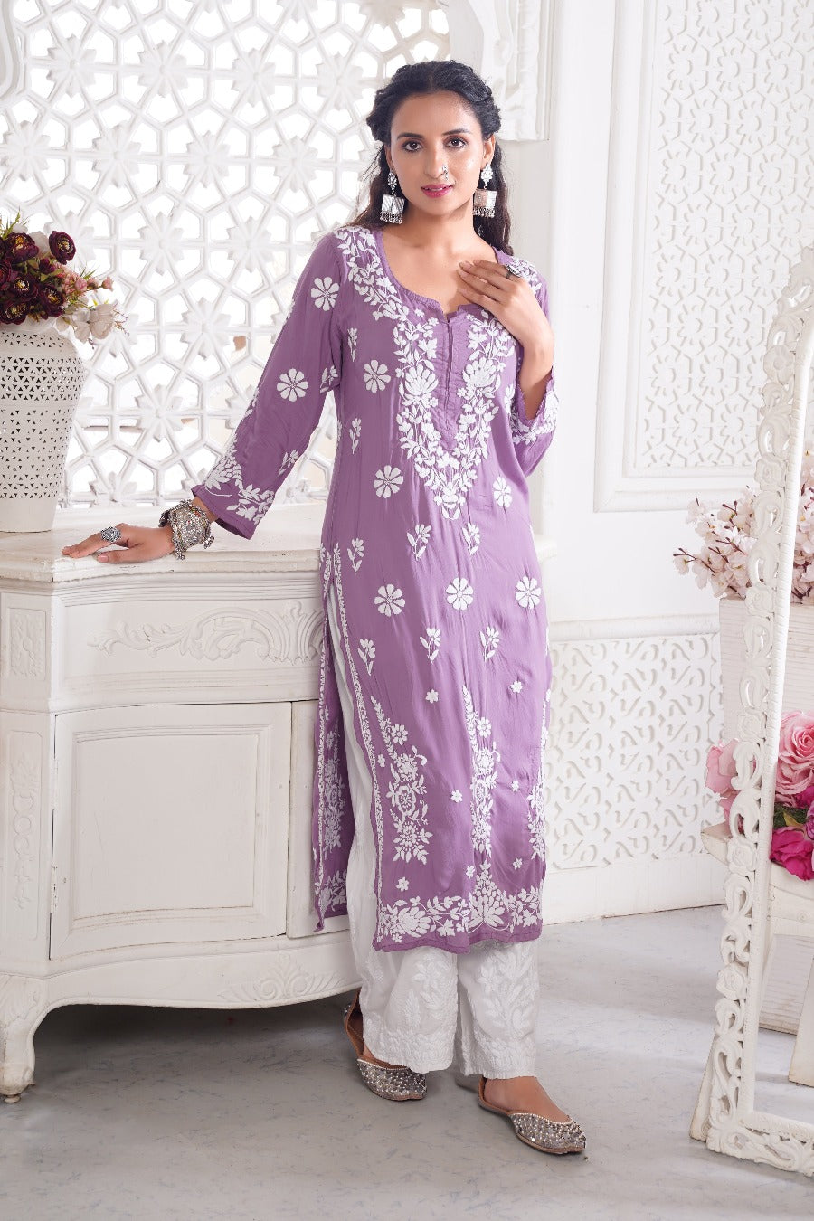 Nadia Chikankari Modal Kurti