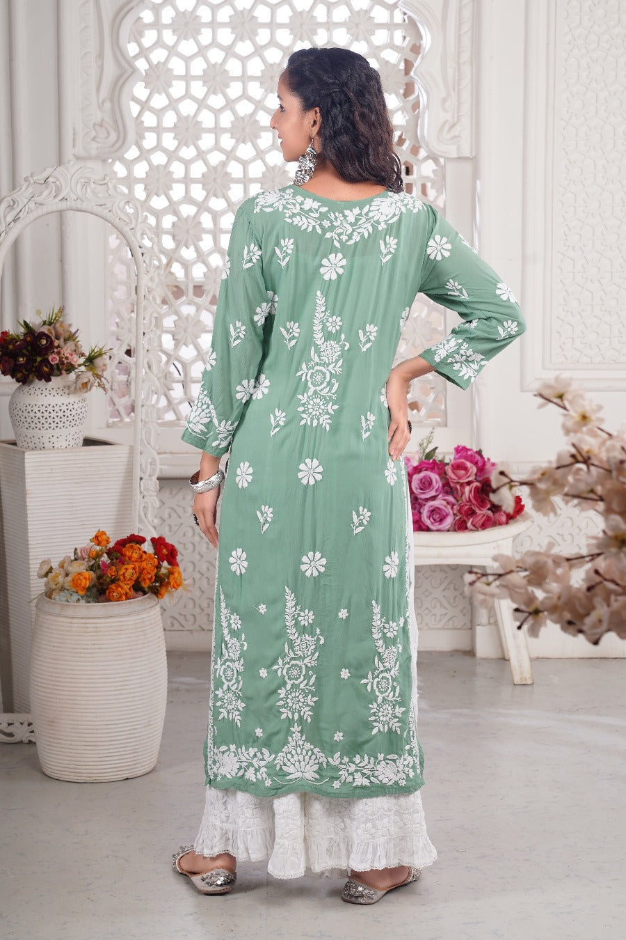 Nadia Chikankari Modal Kurti