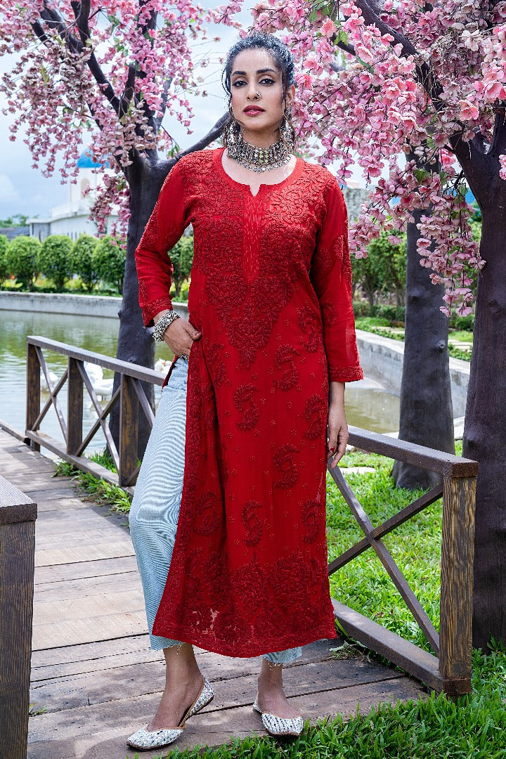 Qisrah Chikankari Viscose Kurti