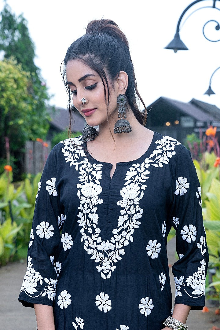 Nadia Chikankari Modal Kurti