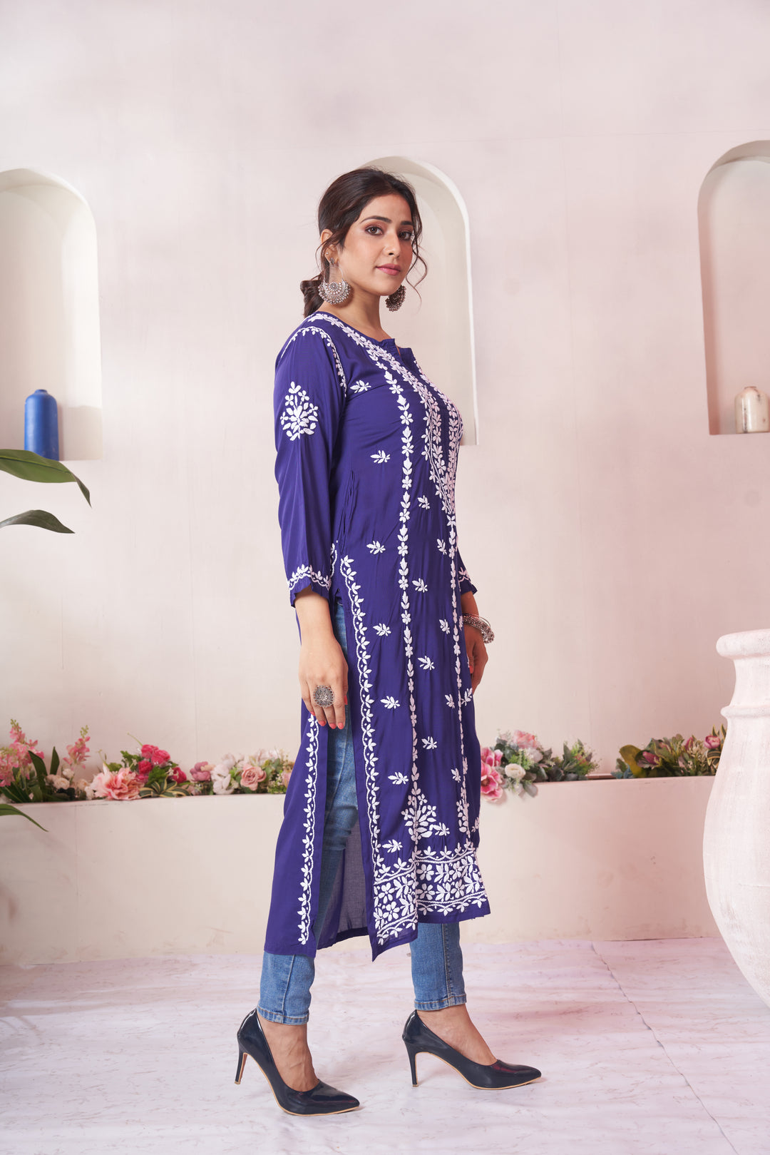 Imaan Chikankari Modal Pocket Kurti