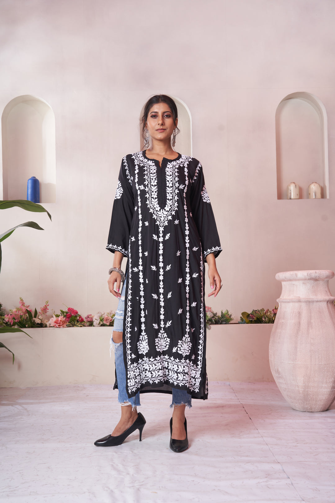 Imaan Chikankari Modal Pocket Kurti