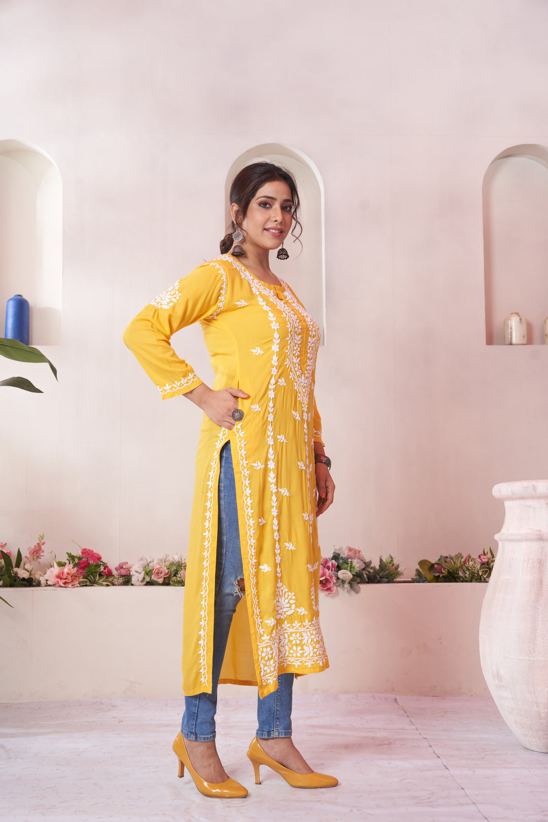 Imaan Chikankari Modal Pocket Kurti