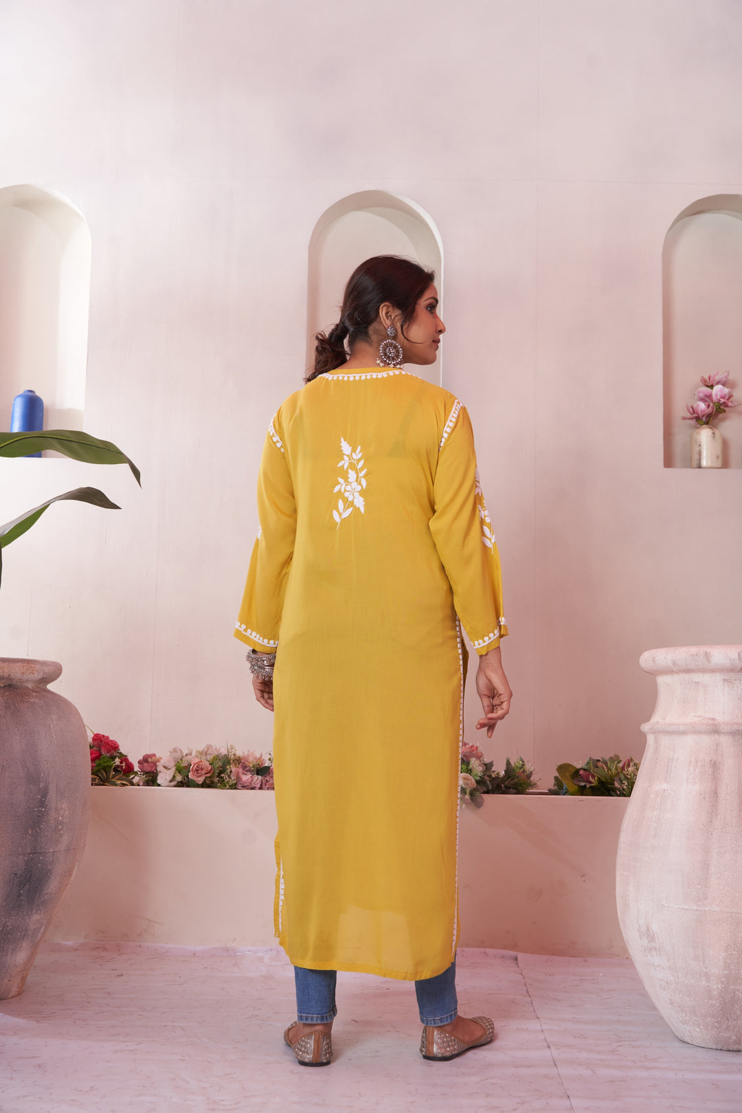 Aqeedah Chikankari Modal Pocket Kurti