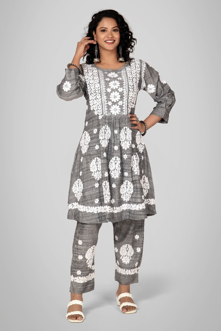 ZEBAISH  Chikankari Jute Pant Set