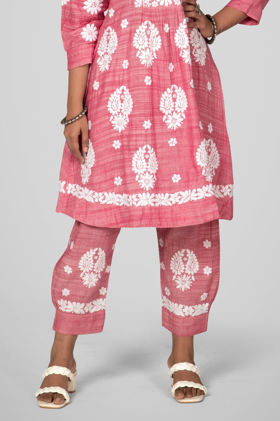 ZEBAISH  Chikankari Jute Pant Set