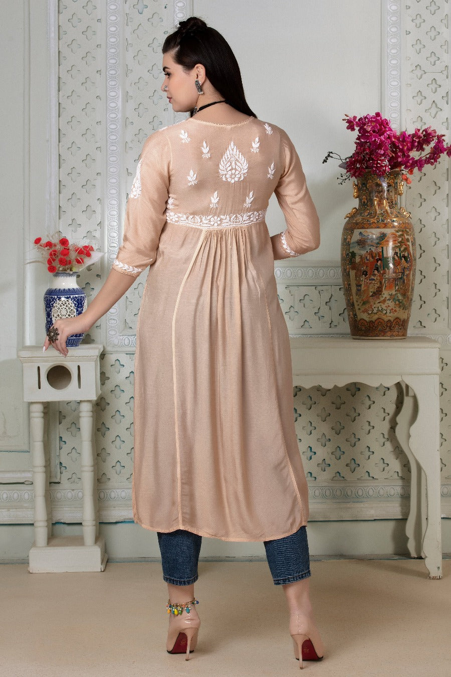 Naira Chikankari Muzlin Pocket Kurti